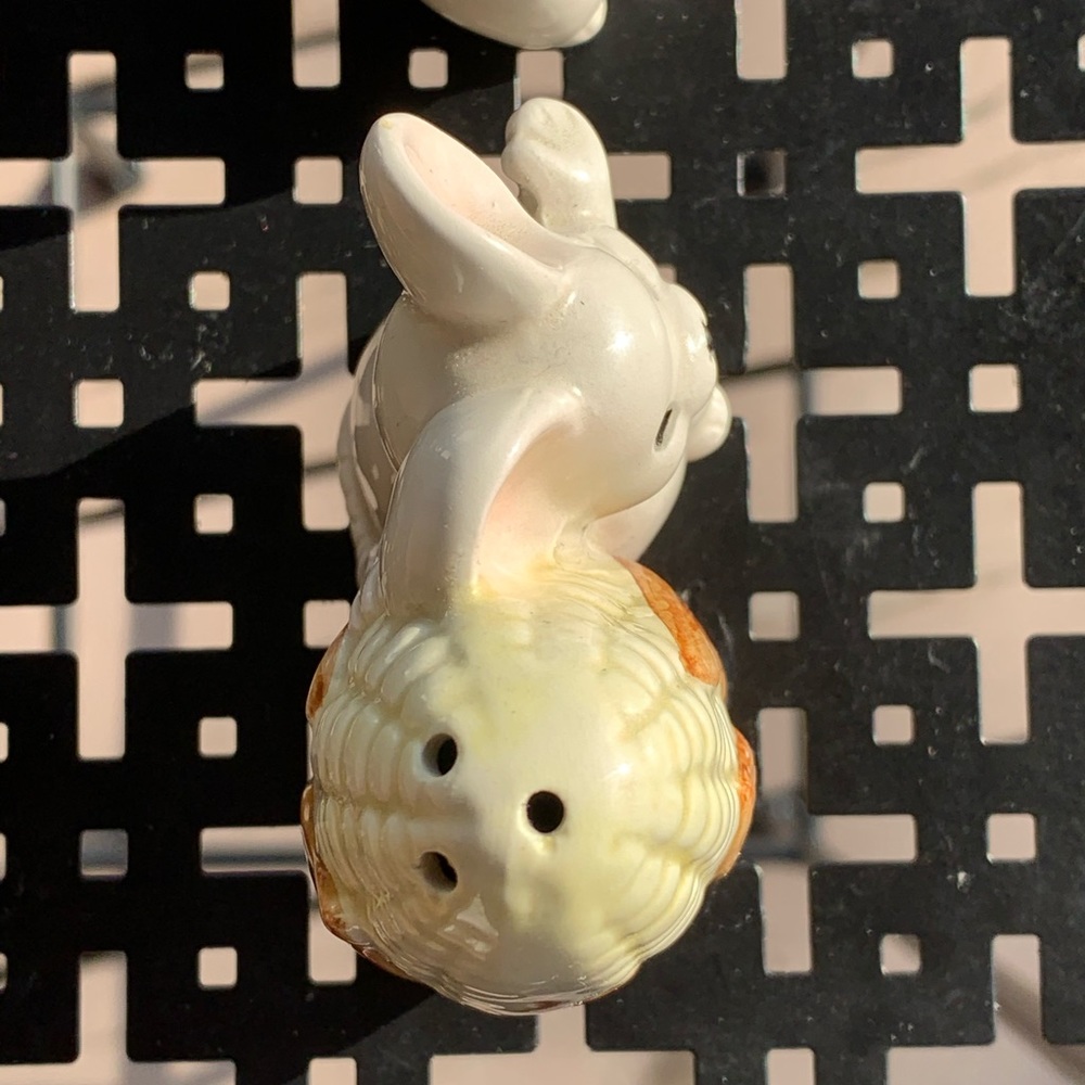 Fitz and Floyd, Inc Mouse Salt And Pepper Shakers - Picture 5 of 12